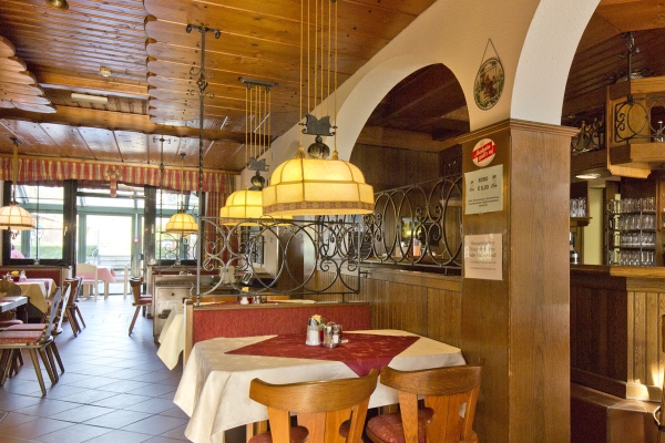 Hotel Flackl-Wirt Seminar, Freizeit und Kunstparadies